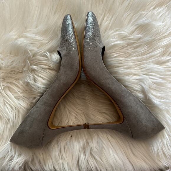 BCBG | Silver Glittery Heels Size 7.5 - Picture 4 of 9